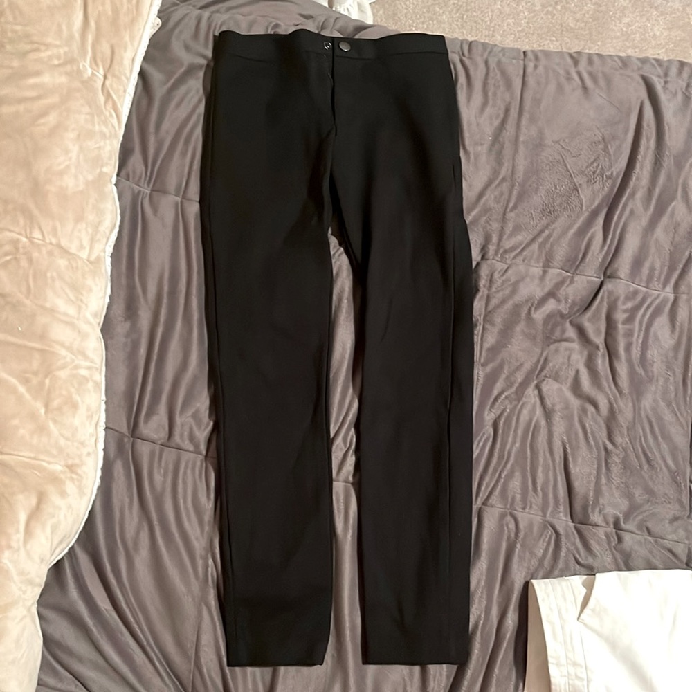 Bundle Women’s size 0 Express Banana republic pants and skirt  Dress size 2